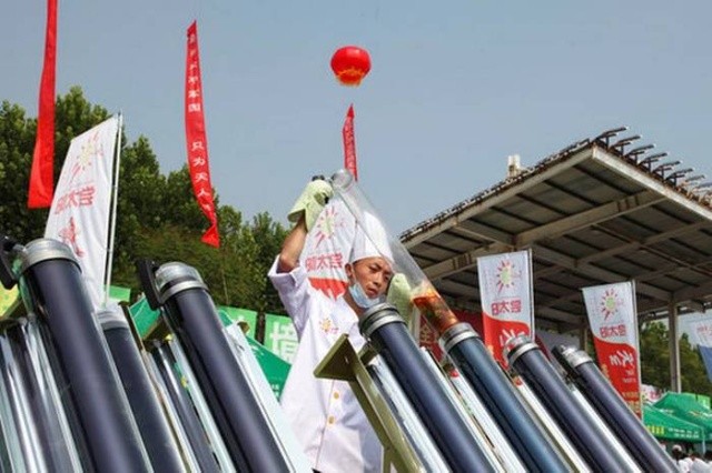 Китайский фестиваль "солнечной еды" (12 фото)